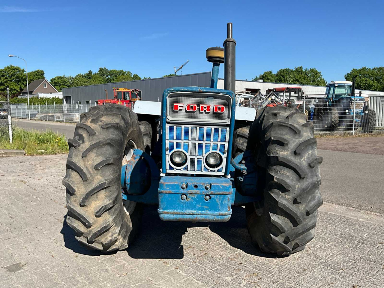Ford County 1124 - Traktor: slika 2 Ford County 1124 - Traktor: slika 2