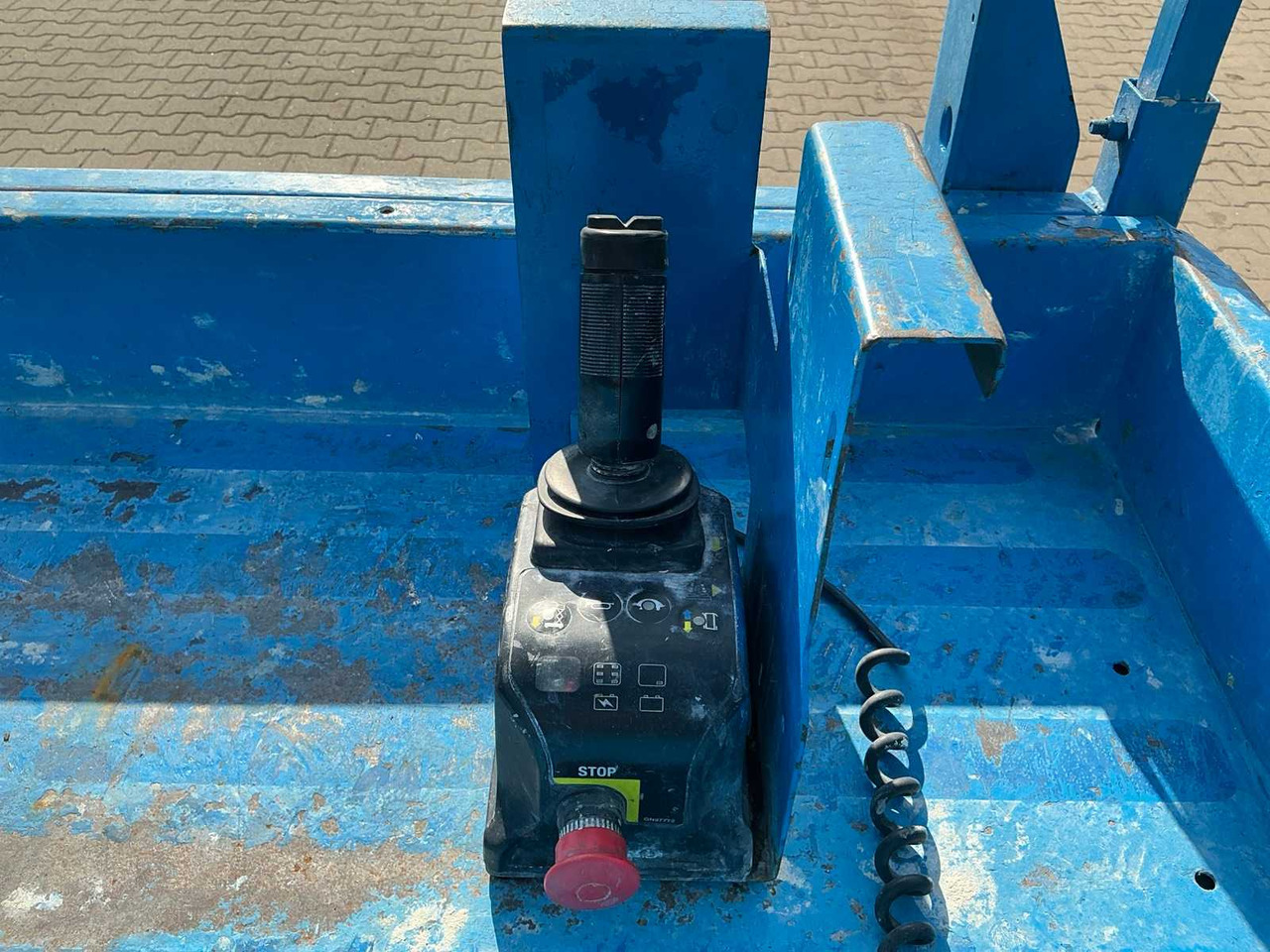 Dvižna ploščad GENIE GS-1532 SCISSOR LIFT: slika 13