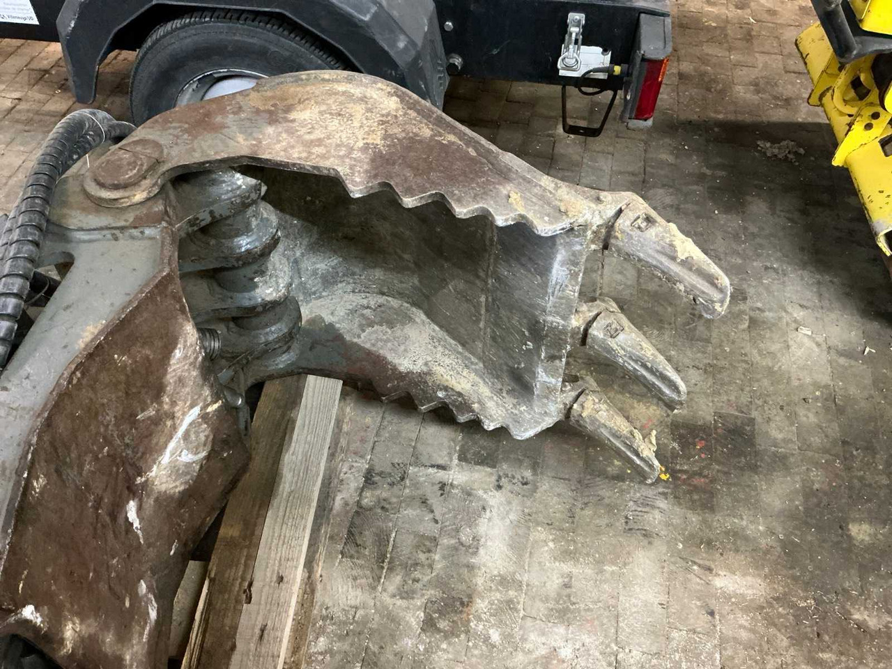 Geel GEEL UNIVERSAL GRIPPER - Kolesni nakladalec: slika 3 Geel GEEL UNIVERSAL GRIPPER - Kolesni nakladalec: slika 3