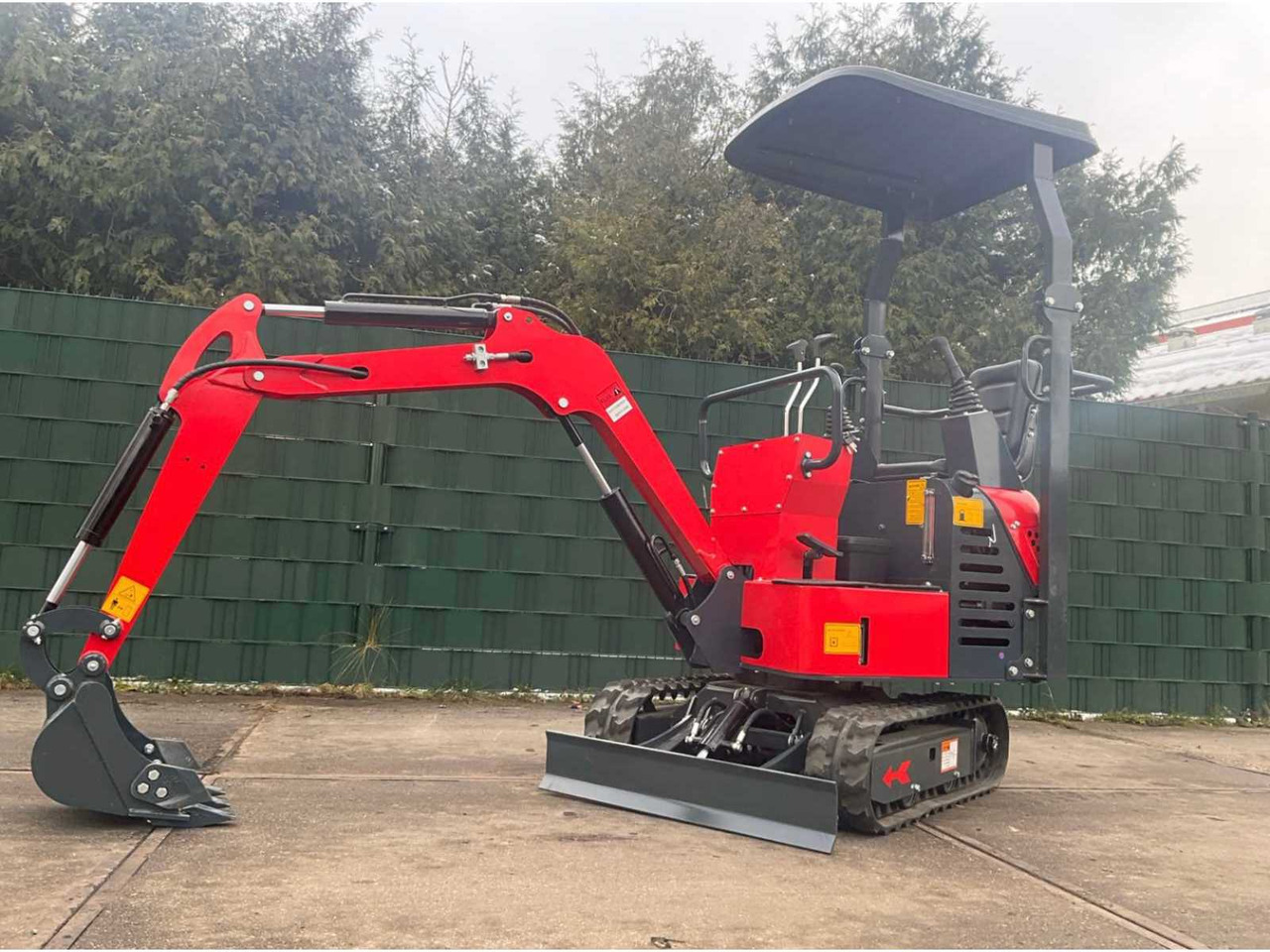 HH L10 - Mini bager: slika 1 HH L10 - Mini bager: slika 1