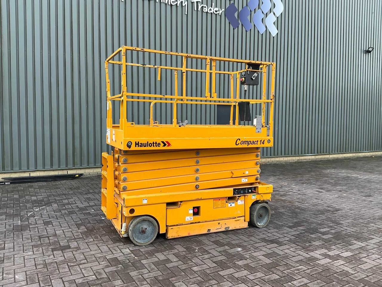 Haulotte Compact 14 - Dvižna ploščad: slika 1 Haulotte Compact 14 - Dvižna ploščad: slika 1