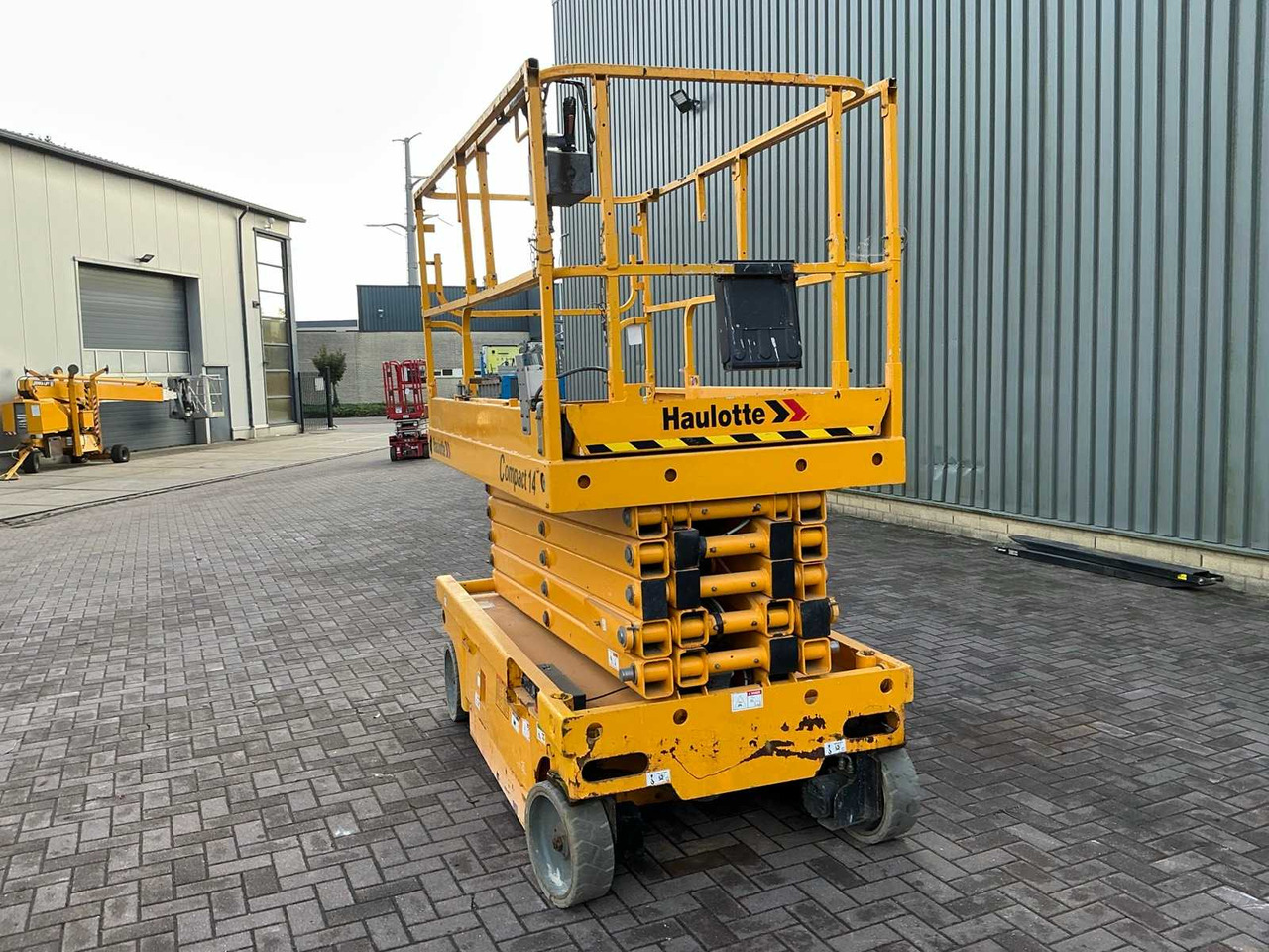 Haulotte Compact 14 - Dvižna ploščad: slika 4 Haulotte Compact 14 - Dvižna ploščad: slika 4