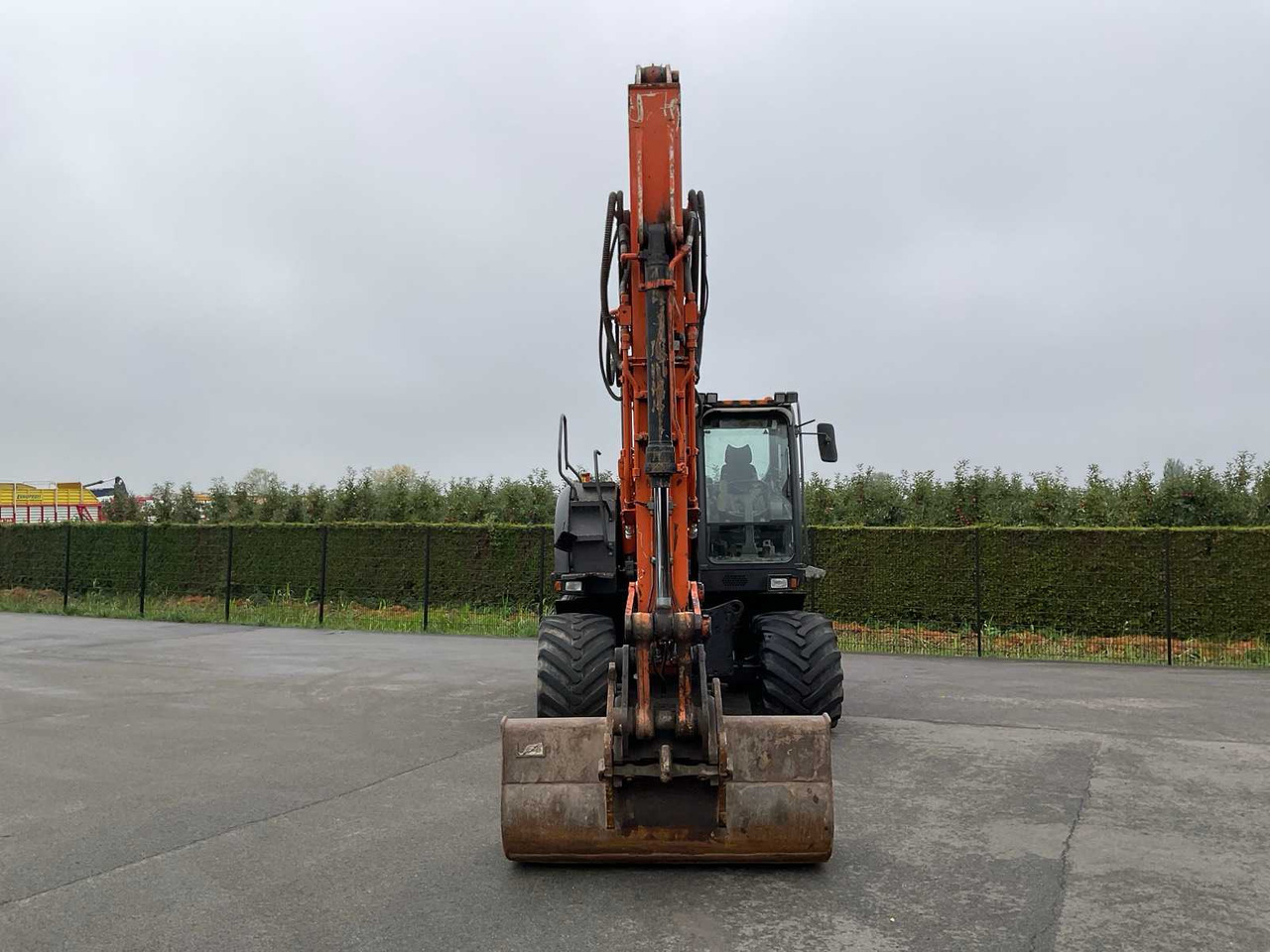 Hitachi ZX-170W-3 - Bager na kolesih: slika 4 Hitachi ZX-170W-3 - Bager na kolesih: slika 4