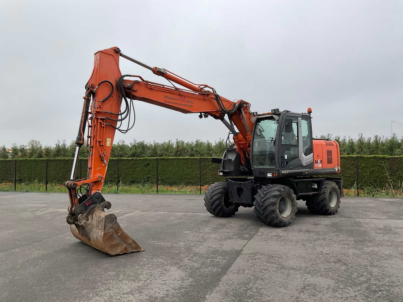Hitachi ZX-170W-3 - Bager na kolesih: slika 2 Hitachi ZX-170W-3 - Bager na kolesih: slika 2