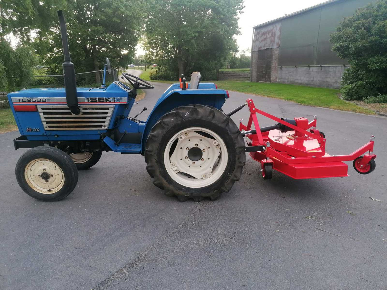 Iseki TL2500 - Mini traktor: slika 1 Iseki TL2500 - Mini traktor: slika 1