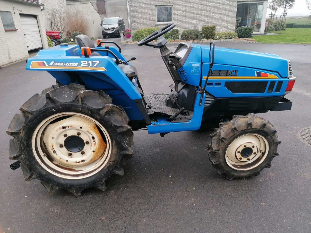 Iseki TU217F - Mini traktor: slika 3 Iseki TU217F - Mini traktor: slika 3