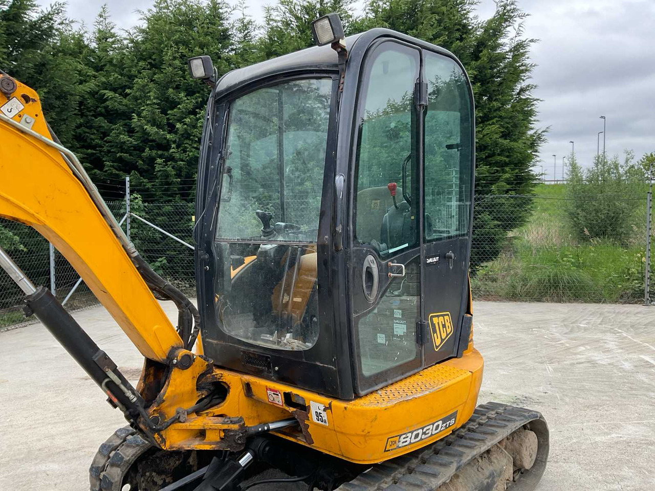 Bager goseničar JCB 8030ZTS: slika 8