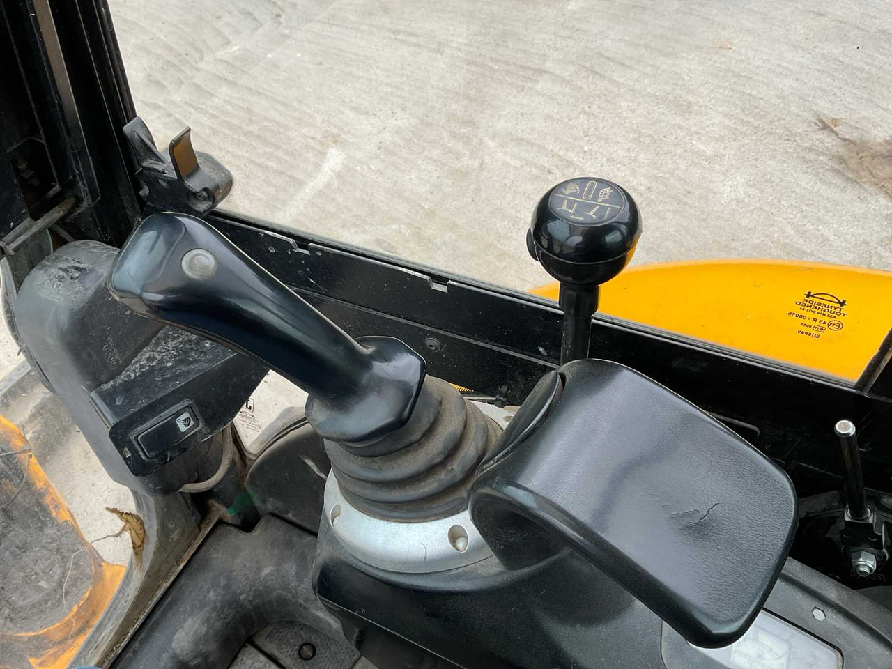 Bager goseničar JCB 8030ZTS: slika 27