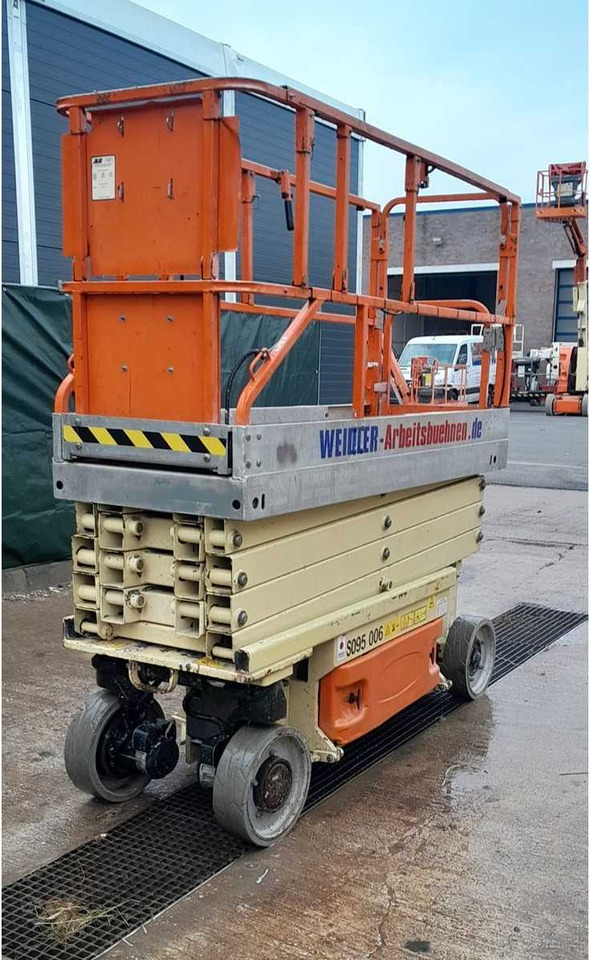 JLG 2630ES - Dvižna ploščad: slika 1 JLG 2630ES - Dvižna ploščad: slika 1