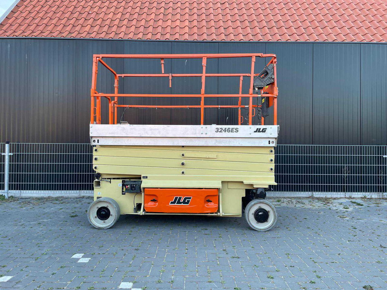 JLG 3246ES - Dvižna ploščad: slika 3 JLG 3246ES - Dvižna ploščad: slika 3