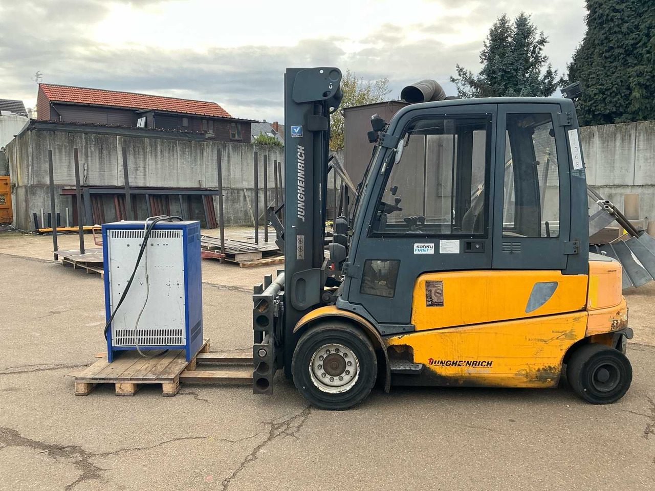 JUNGHEINRICH EFG550 FORKLIFT - Viličar: slika 2 JUNGHEINRICH EFG550 FORKLIFT - Viličar: slika 2