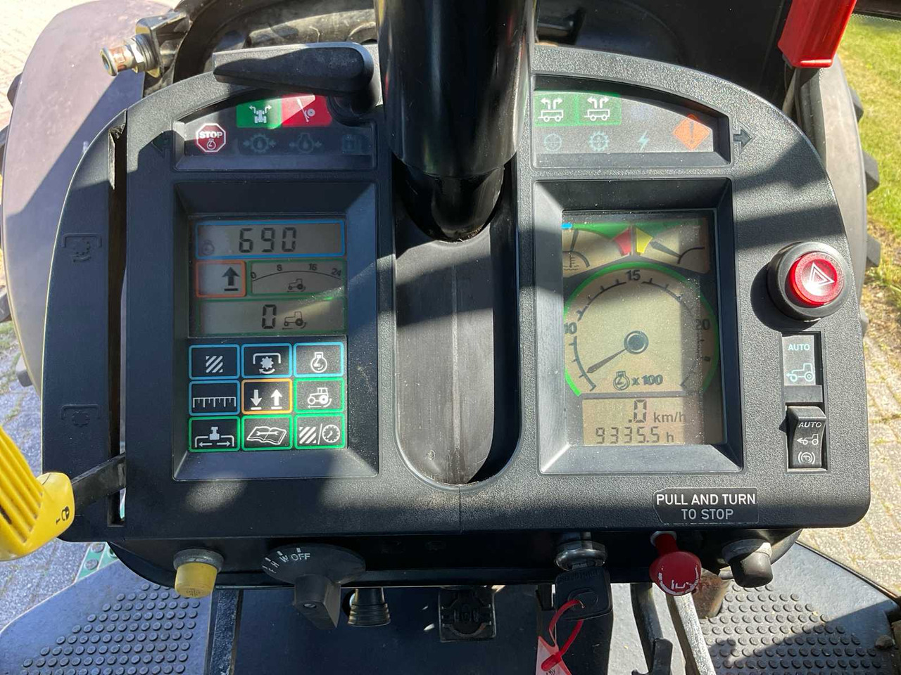 Traktor John Deere 4755: slika 30