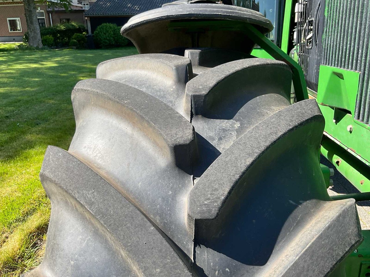 Traktor John Deere 4755: slika 11