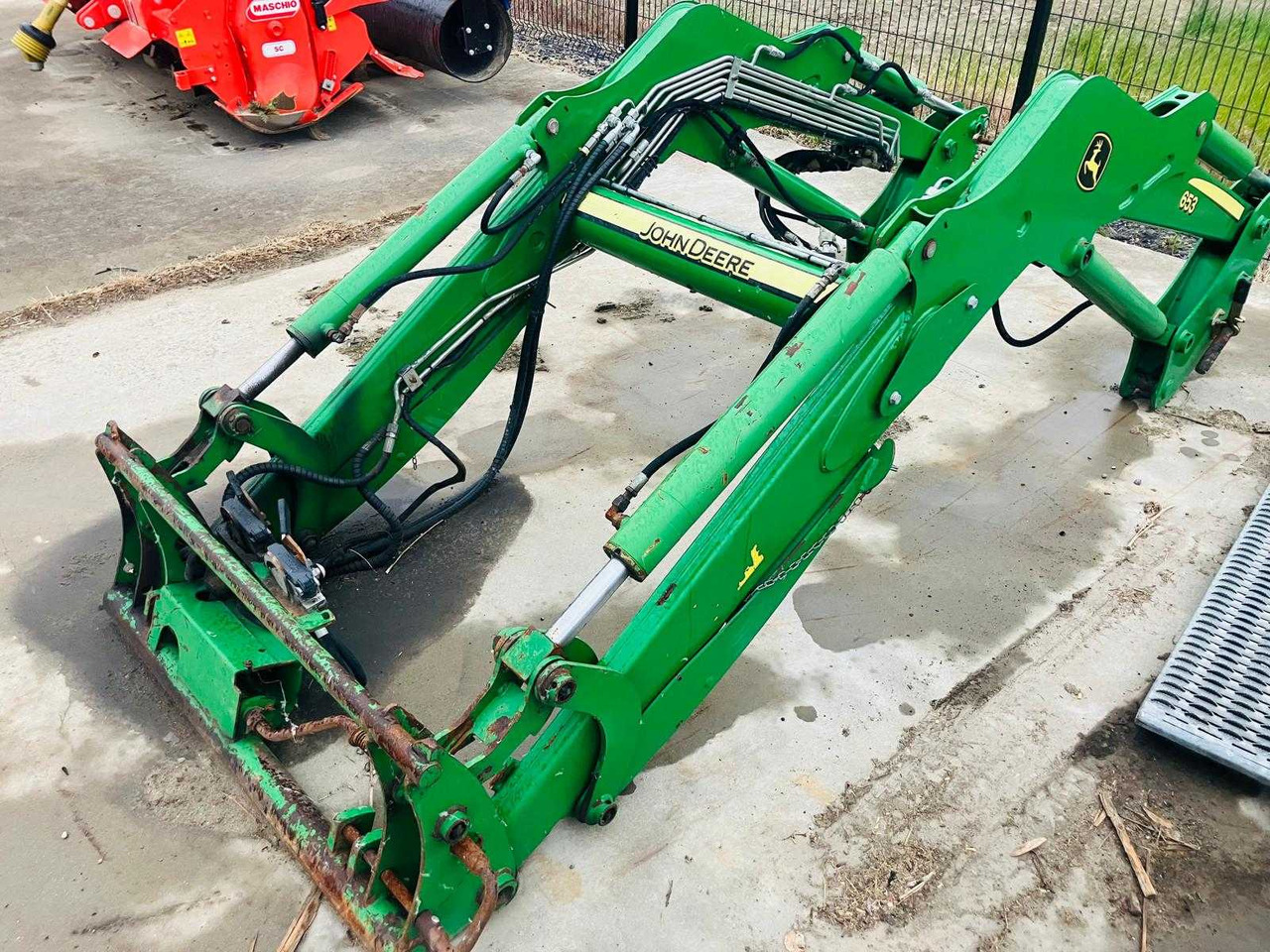 John Deere 653 - Sprednji nakladalnik za traktor: slika 2 John Deere 653 - Sprednji nakladalnik za traktor: slika 2