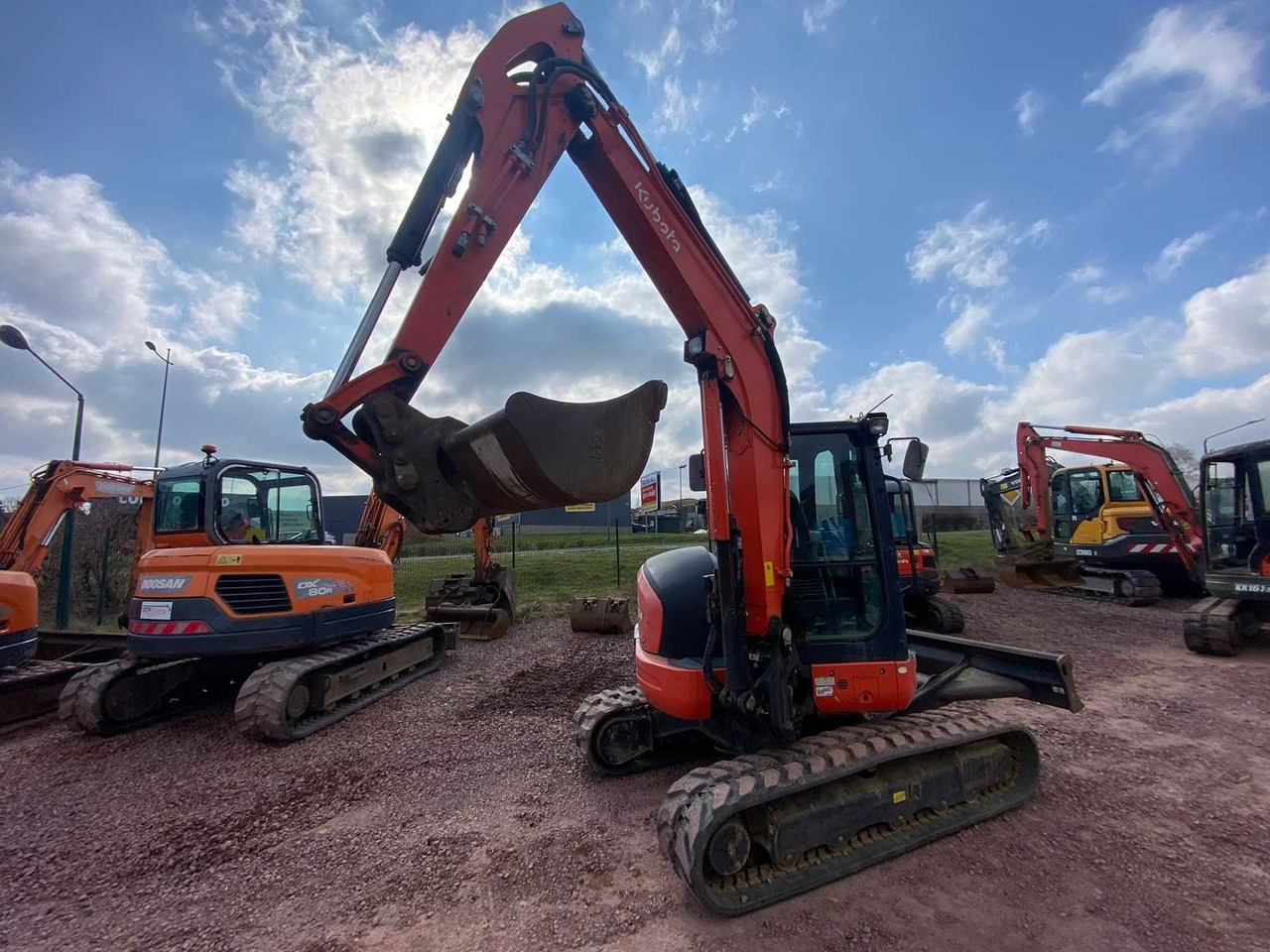 KUBOTA KX 057-4 5.5 TON MINI CRAWLER EXCAVATOR - Mini bager: slika 4 KUBOTA KX 057-4 5.5 TON MINI CRAWLER EXCAVATOR - Mini bager: slika 4