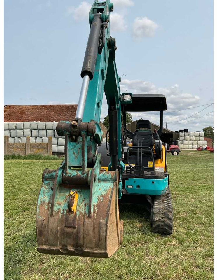 KUBOTA U-30-5 MIDI CRAWLER EXCAVATOR - Bager: slika 2 KUBOTA U-30-5 MIDI CRAWLER EXCAVATOR - Bager: slika 2