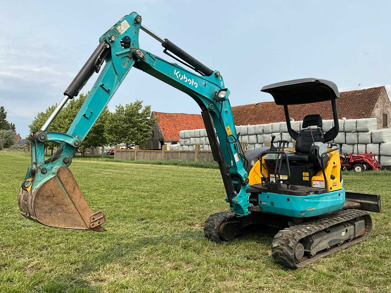 KUBOTA U-30-5 MIDI CRAWLER EXCAVATOR - Bager: slika 1 KUBOTA U-30-5 MIDI CRAWLER EXCAVATOR - Bager: slika 1