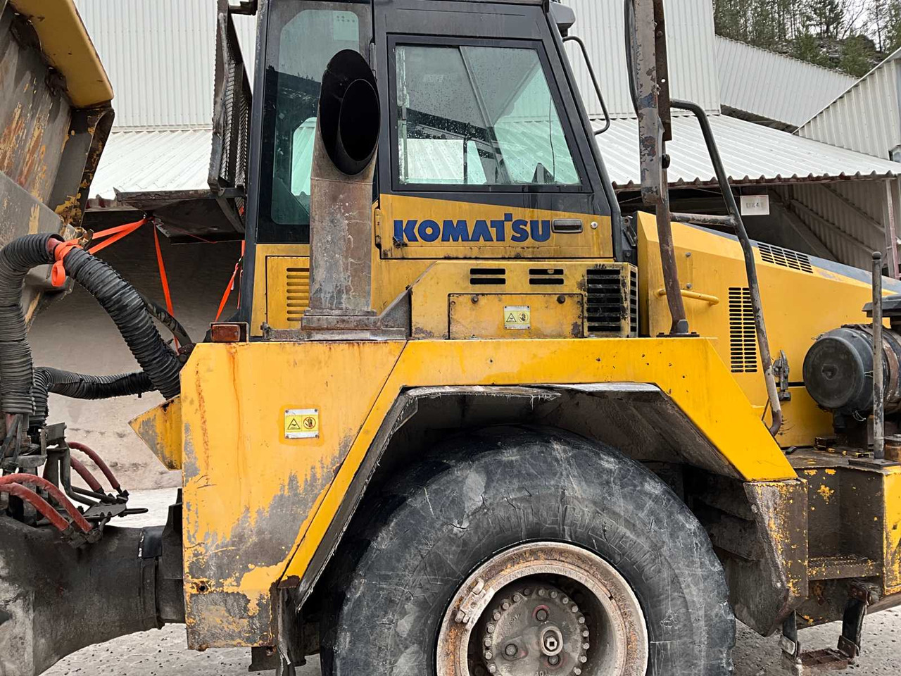 Demper Komatsu HM300-2: slika 25