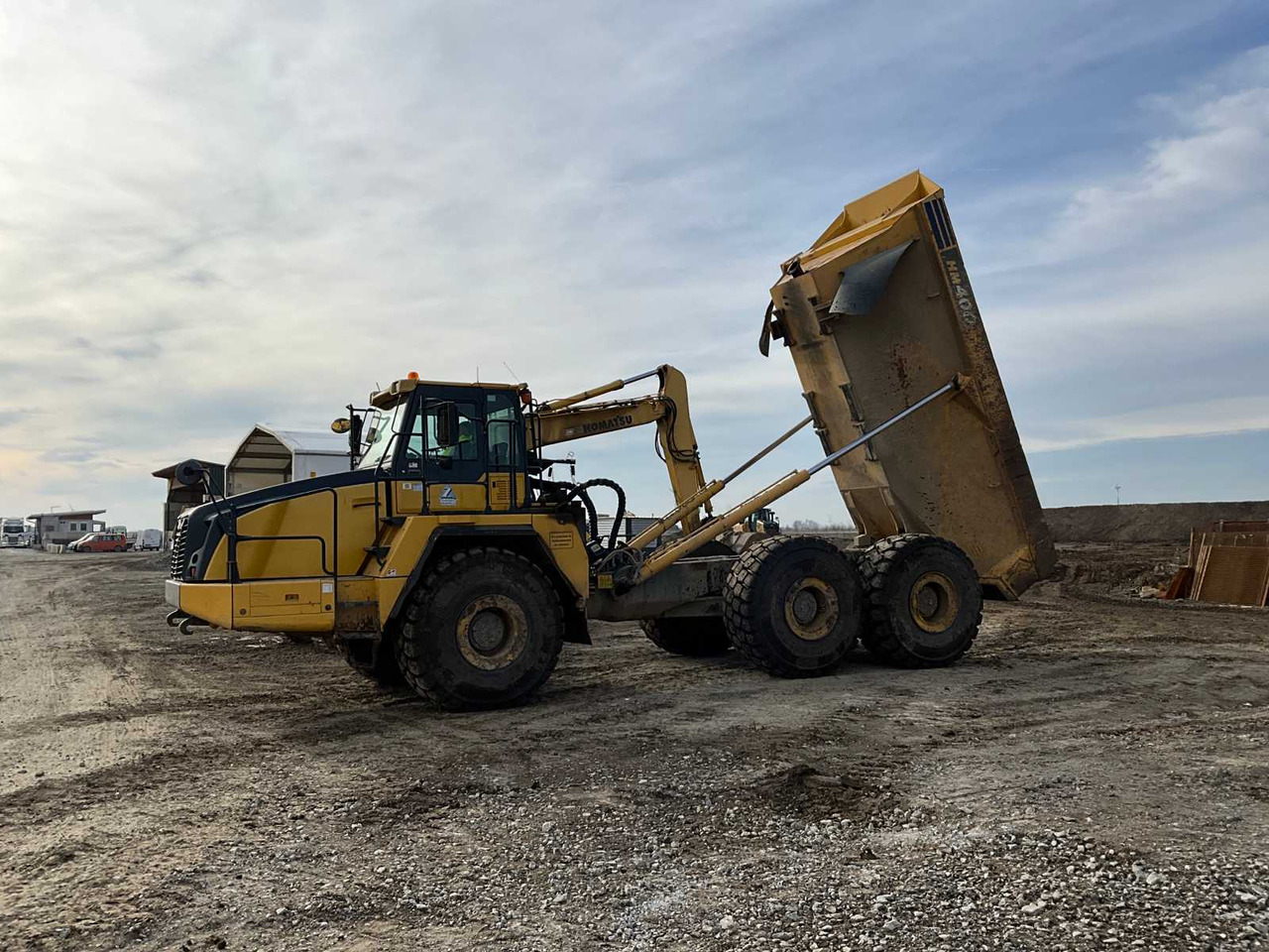 Komatsu HM400-3 - Demper: slika 1 Komatsu HM400-3 - Demper: slika 1