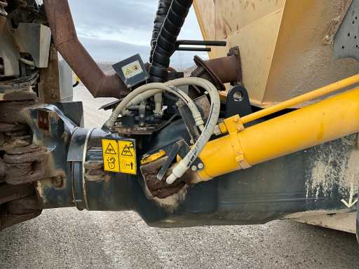 Demper Komatsu HM400-3: slika 22