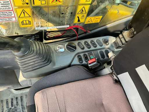 Bager goseničar Komatsu PC170LC-10: slika 9