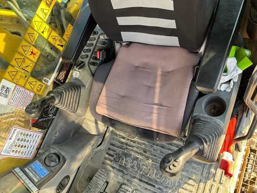 Bager goseničar Komatsu PC170LC-10: slika 7