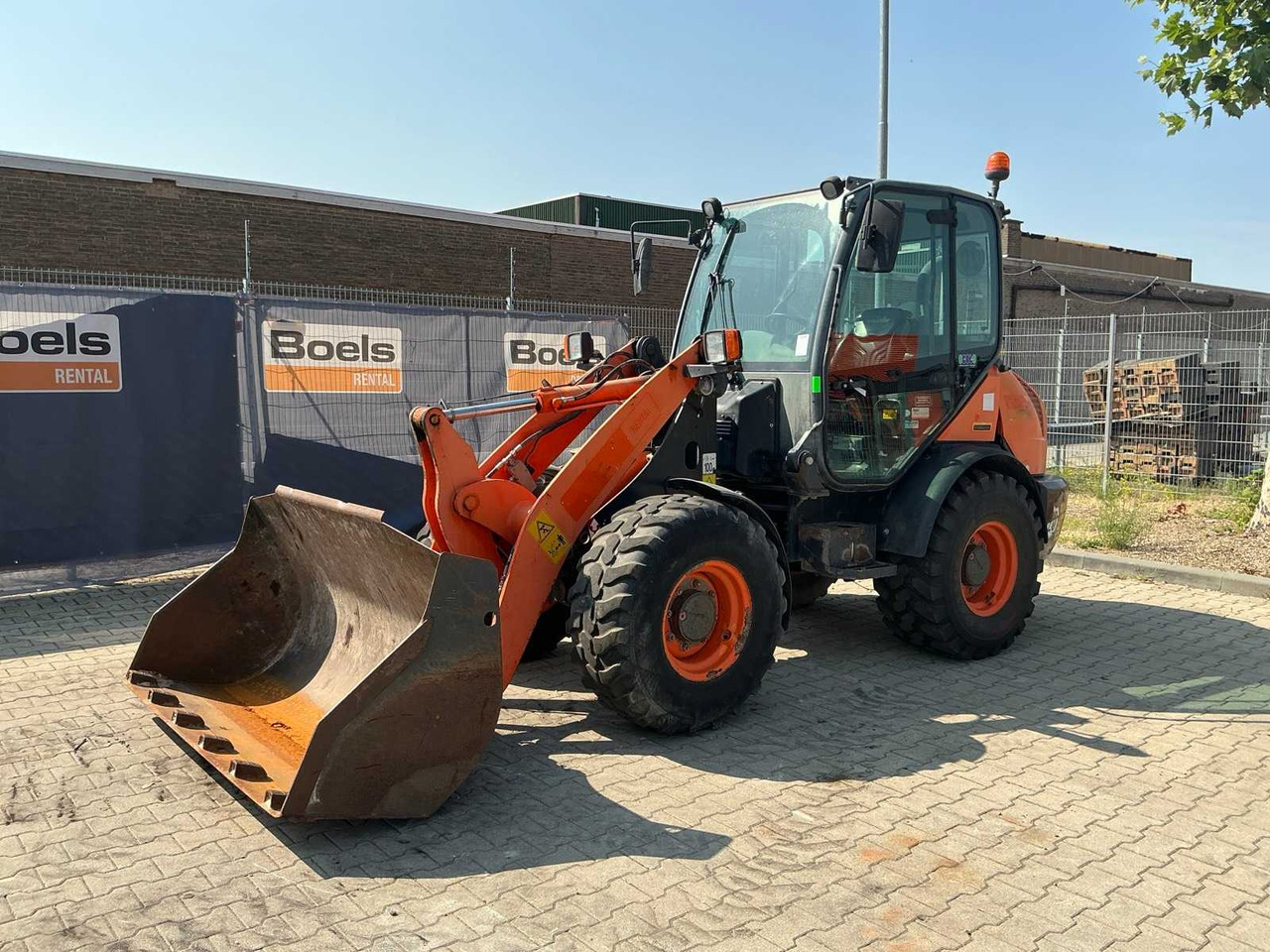 Komatsu WA-70-7 - Kolesni nakladalec: slika 1 Komatsu WA-70-7 - Kolesni nakladalec: slika 1