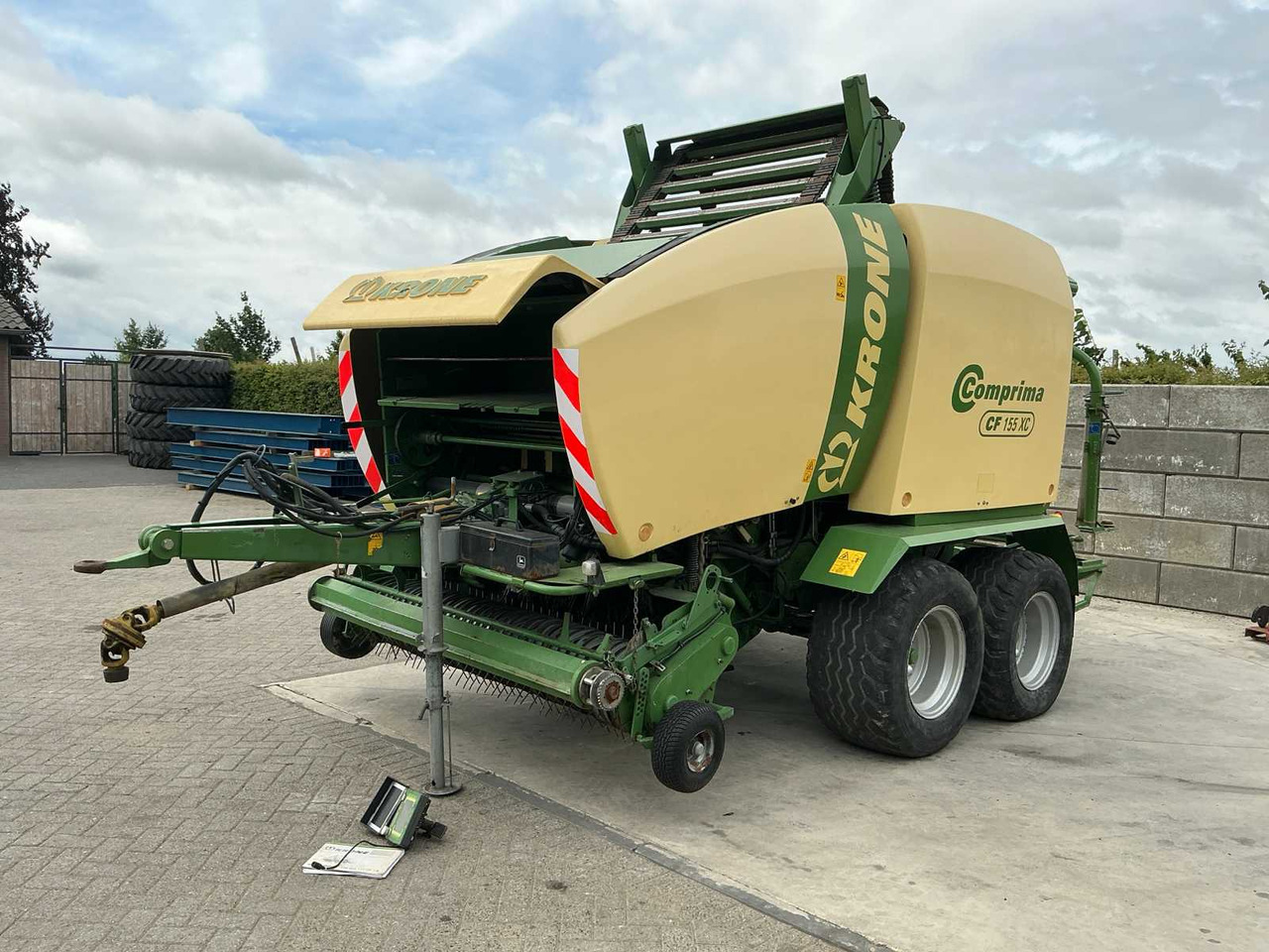 Krone Comprima CF 155 XC - Balirka za okrogle bale: slika 1 Krone Comprima CF 155 XC - Balirka za okrogle bale: slika 1
