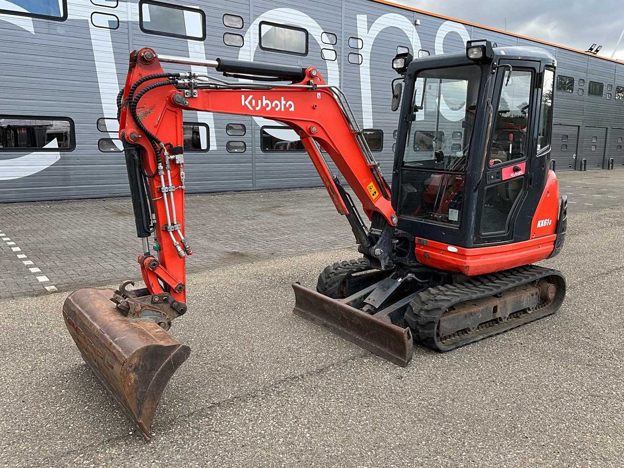 Kubota KX61-3 - Mini bager: slika 1 Kubota KX61-3 - Mini bager: slika 1