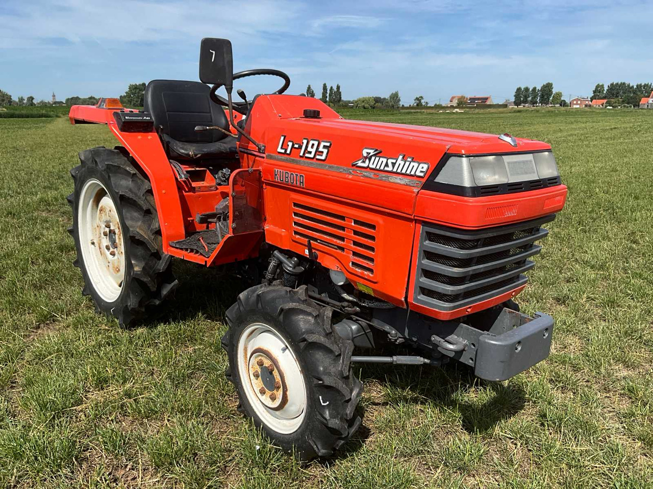 Kubota L1-195 - Mini traktor: slika 3 Kubota L1-195 - Mini traktor: slika 3
