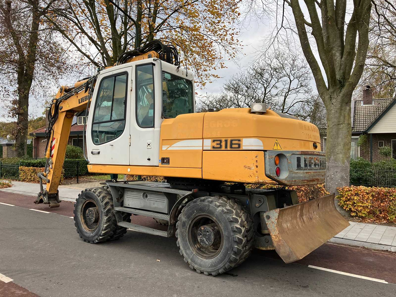LIEBHERR - 2008 - A316 LITRONIC - WHEELED EXCAVATOR - Bager na kolesih: slika 3 LIEBHERR - 2008 - A316 LITRONIC - WHEELED EXCAVATOR - Bager na kolesih: slika 3
