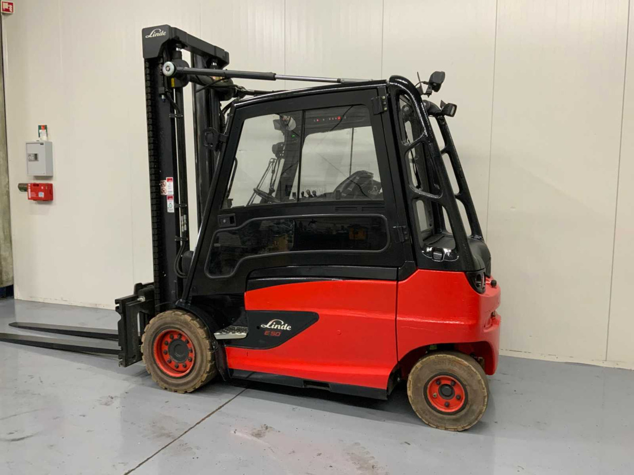 LINDE E50 - 4.1M DUPLEX, FORK POSITIONER, SIDE-SHIFT, LONG FORKS - FORKLIFT - Viličar: slika 3 LINDE E50 - 4.1M DUPLEX, FORK POSITIONER, SIDE-SHIFT, LONG FORKS - FORKLIFT - Viličar: slika 3
