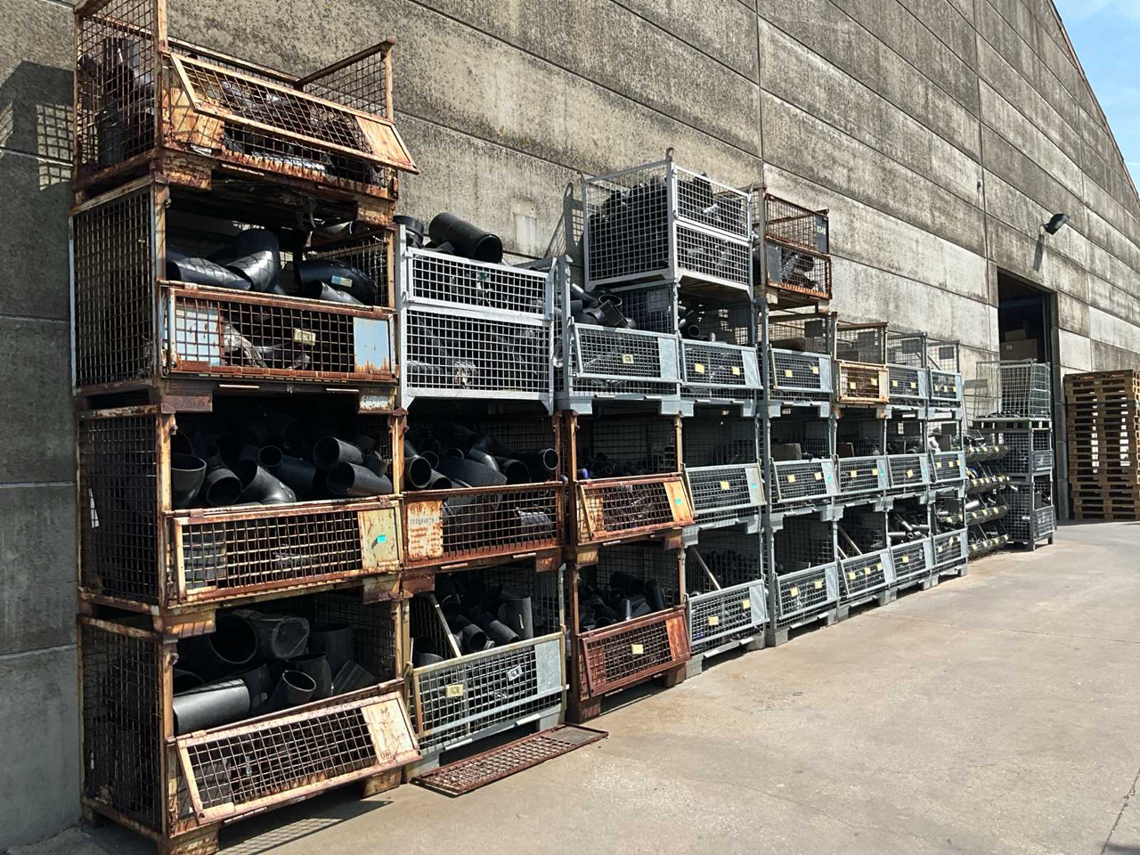 Large batch of various PVC connectors WAVIN/GEBERIT - Sistem za namakanje: slika 2 Large batch of various PVC connectors WAVIN/GEBERIT - Sistem za namakanje: slika 2