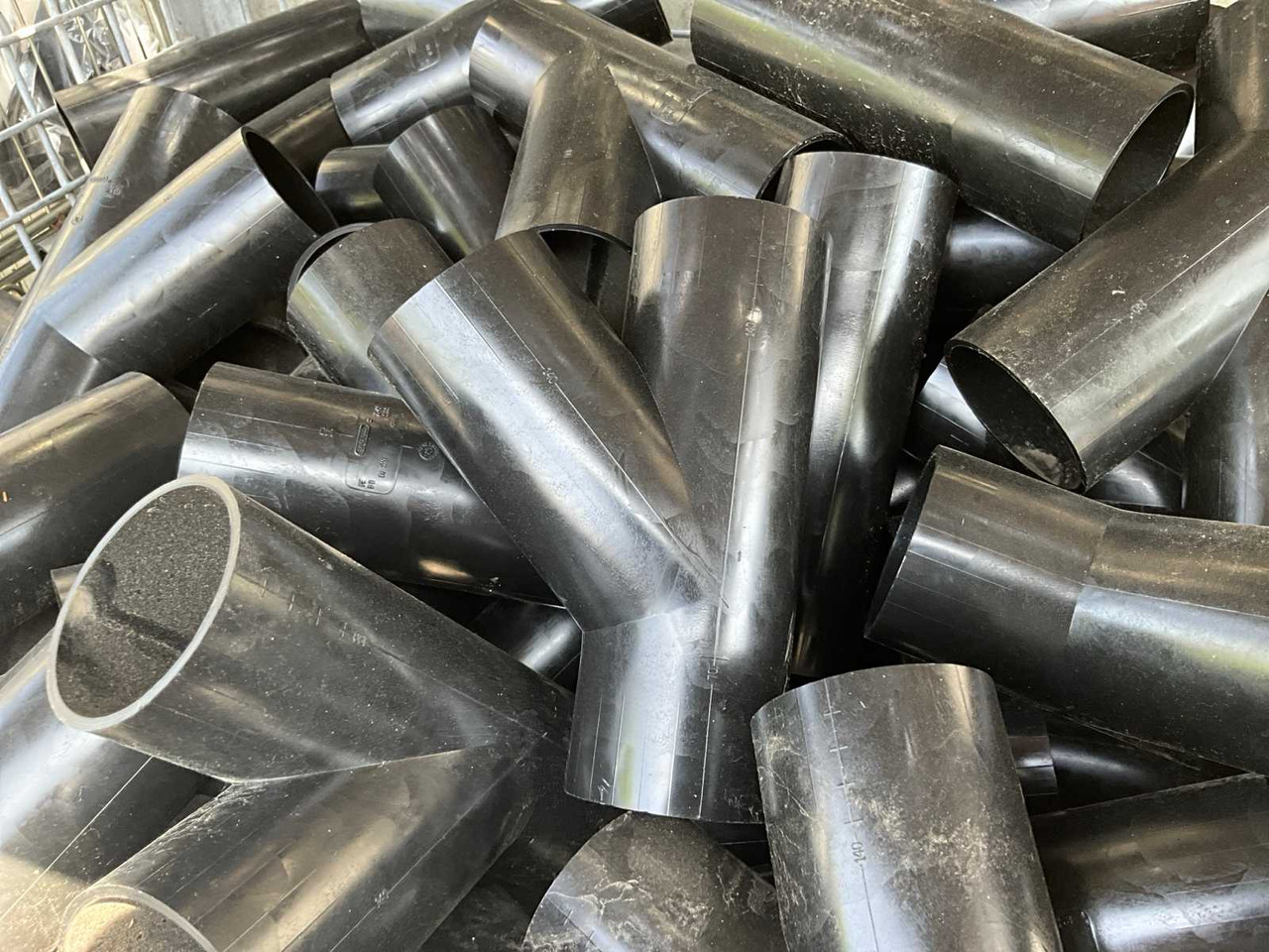 Large batch of various PVC connectors WAVIN/GEBERIT - Sistem za namakanje: slika 3 Large batch of various PVC connectors WAVIN/GEBERIT - Sistem za namakanje: slika 3