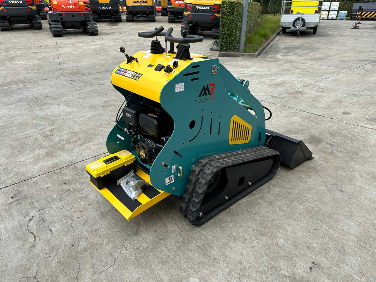 MACHPRO - 2025 - MP-300 - TRACK LOADER - Kompaktni nakladalnik na gosenicah: slika 4 MACHPRO - 2025 - MP-300 - TRACK LOADER - Kompaktni nakladalnik na gosenicah: slika 4