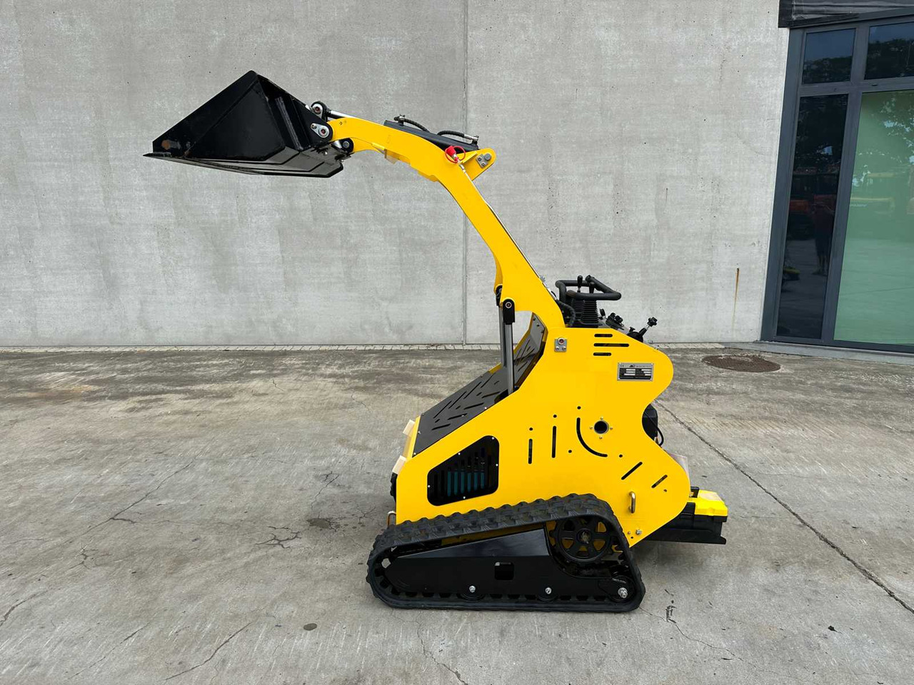 Kompaktni nakladalnik na gosenicah MACHPRO - 2025 - MP-S300 - SKID STEER LOADER: slika 28