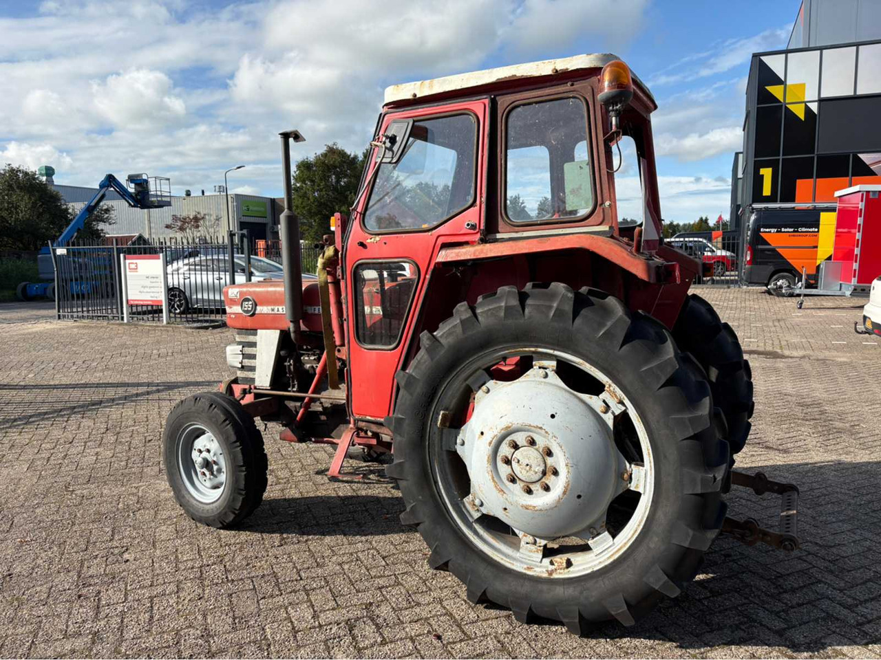 Massey ferguson 155 - Traktor: slika 5 Massey ferguson 155 - Traktor: slika 5