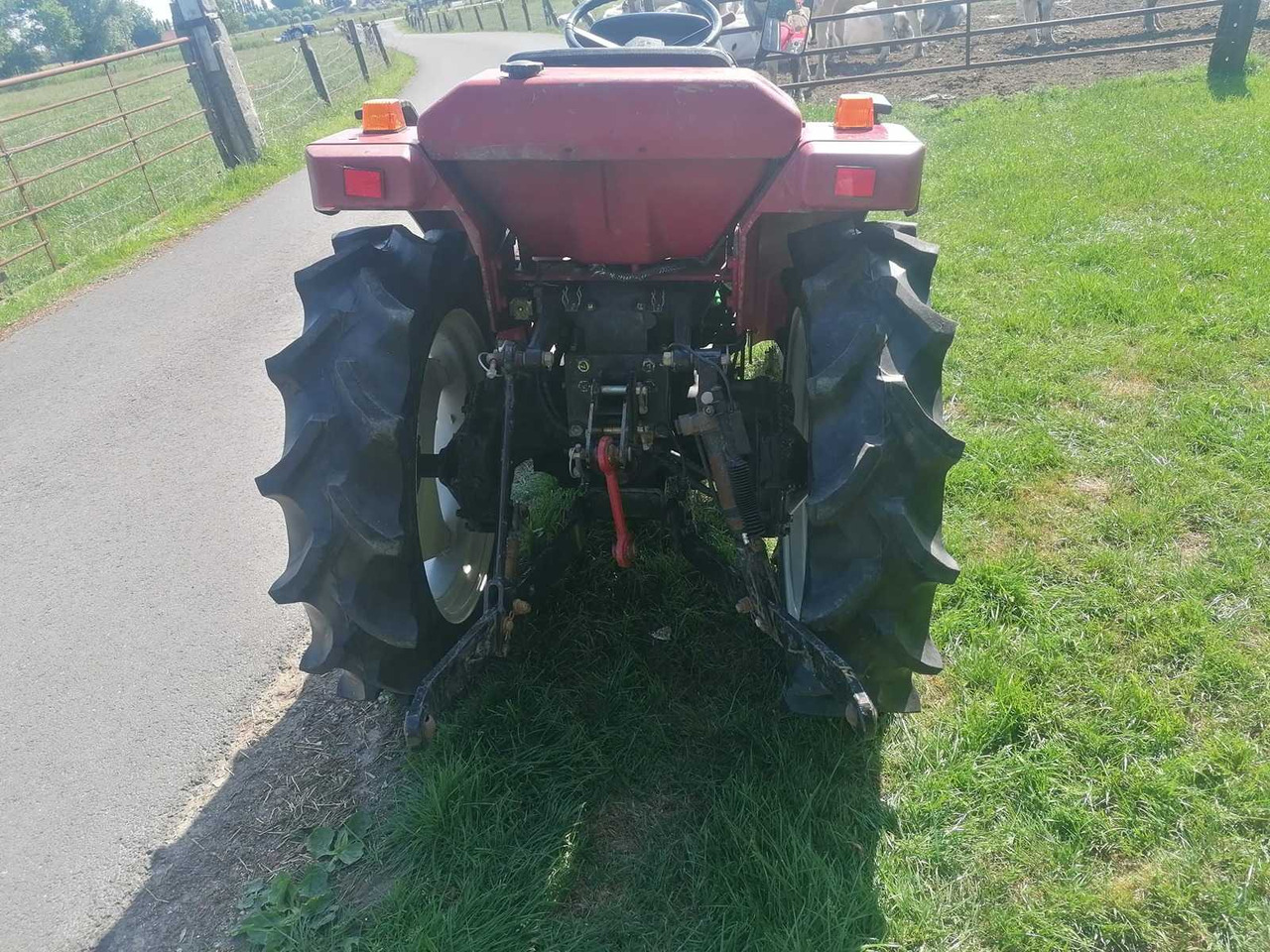 Mitsubishi MT205 - Mini traktor: slika 3 Mitsubishi MT205 - Mini traktor: slika 3