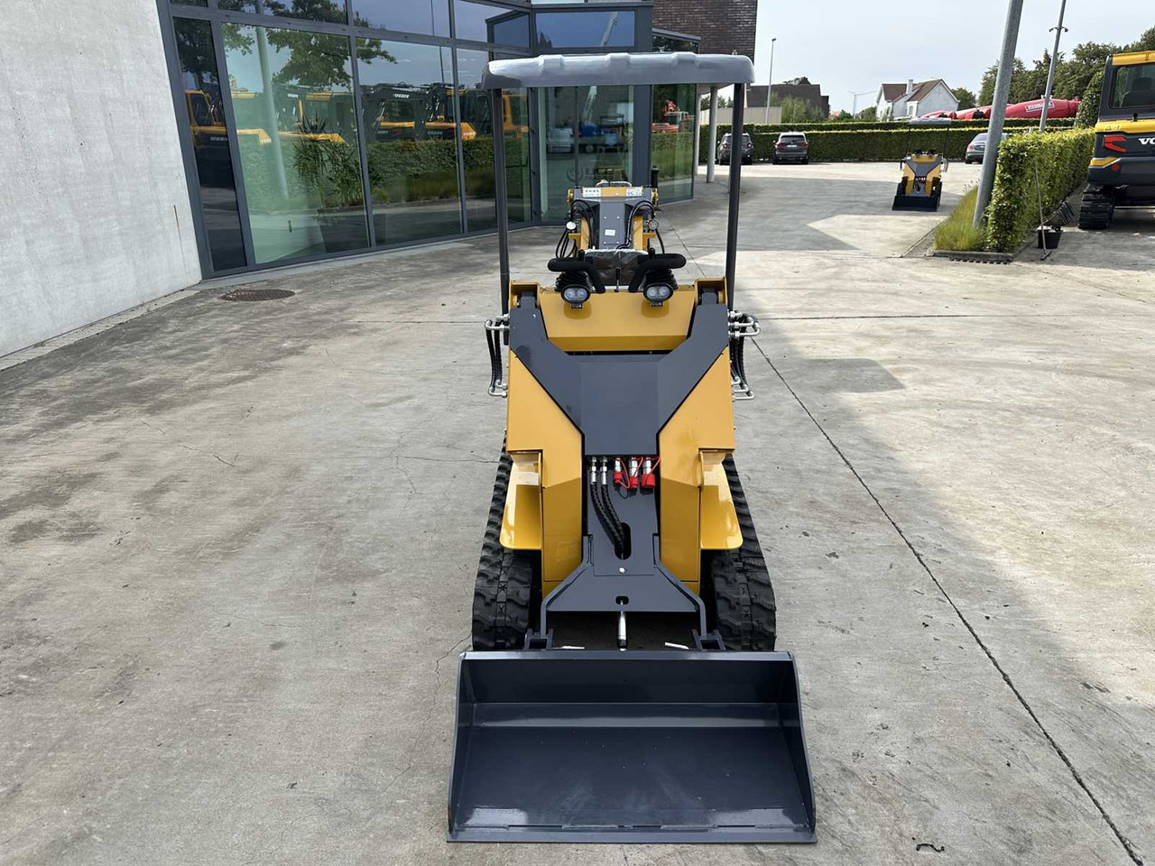 NEWRICK - 2025 - SI360 - SKID STEER LOADER - Kompaktni nakladalnik na gosenicah: slika 2 NEWRICK - 2025 - SI360 - SKID STEER LOADER - Kompaktni nakladalnik na gosenicah: slika 2