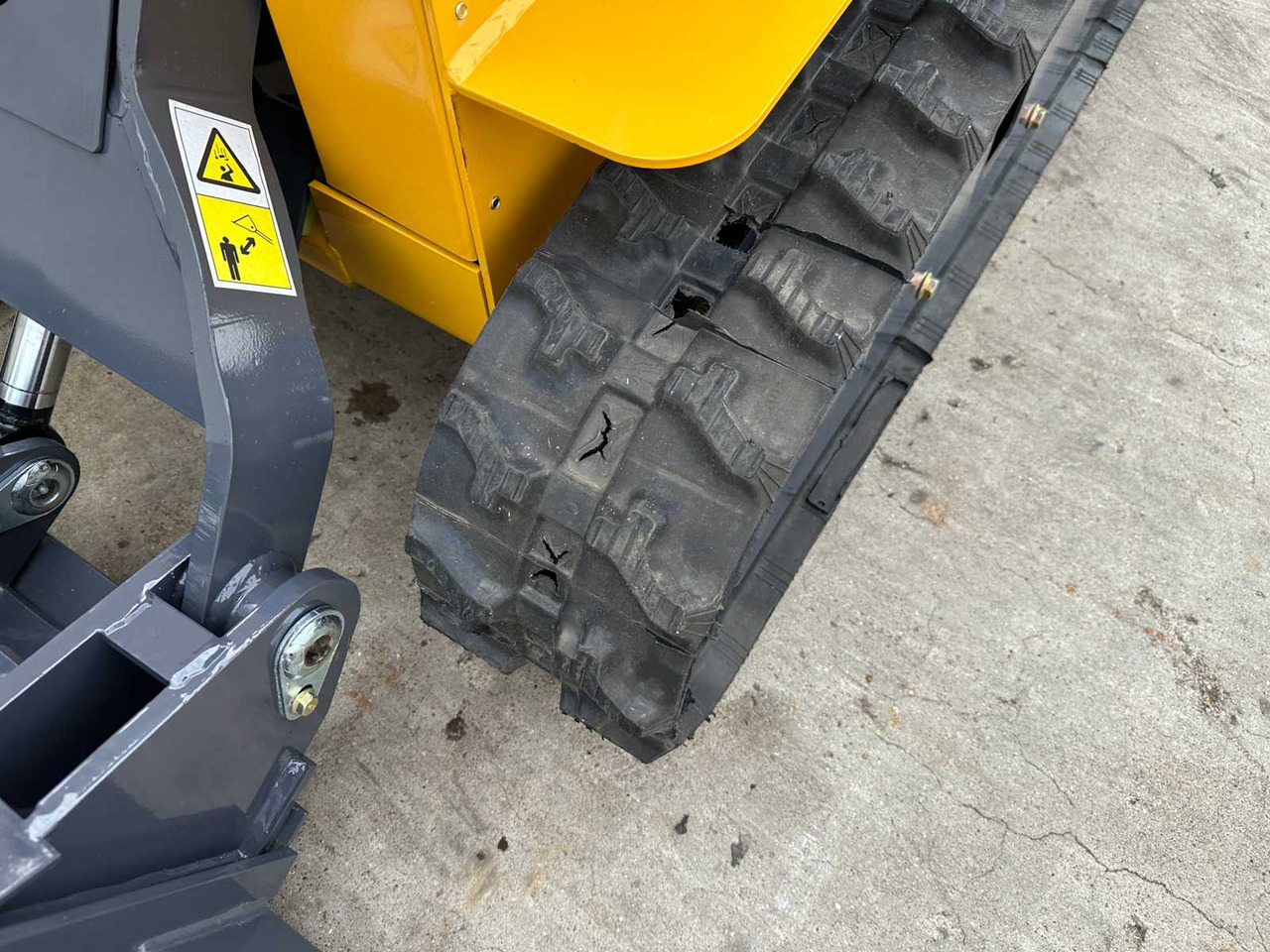 Kompaktni nakladalnik na gosenicah NEWRICK - 2025 - SI360 - SKID STEER LOADER: slika 12