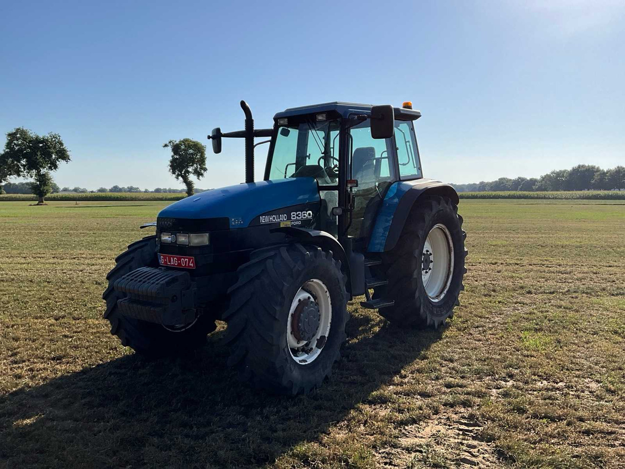 New Holland 8360 DT - Traktor: slika 1 New Holland 8360 DT - Traktor: slika 1