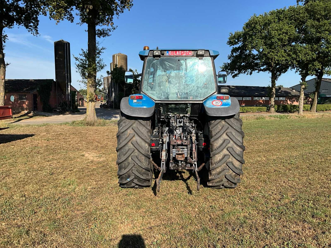 New Holland 8360 DT - Traktor: slika 4 New Holland 8360 DT - Traktor: slika 4