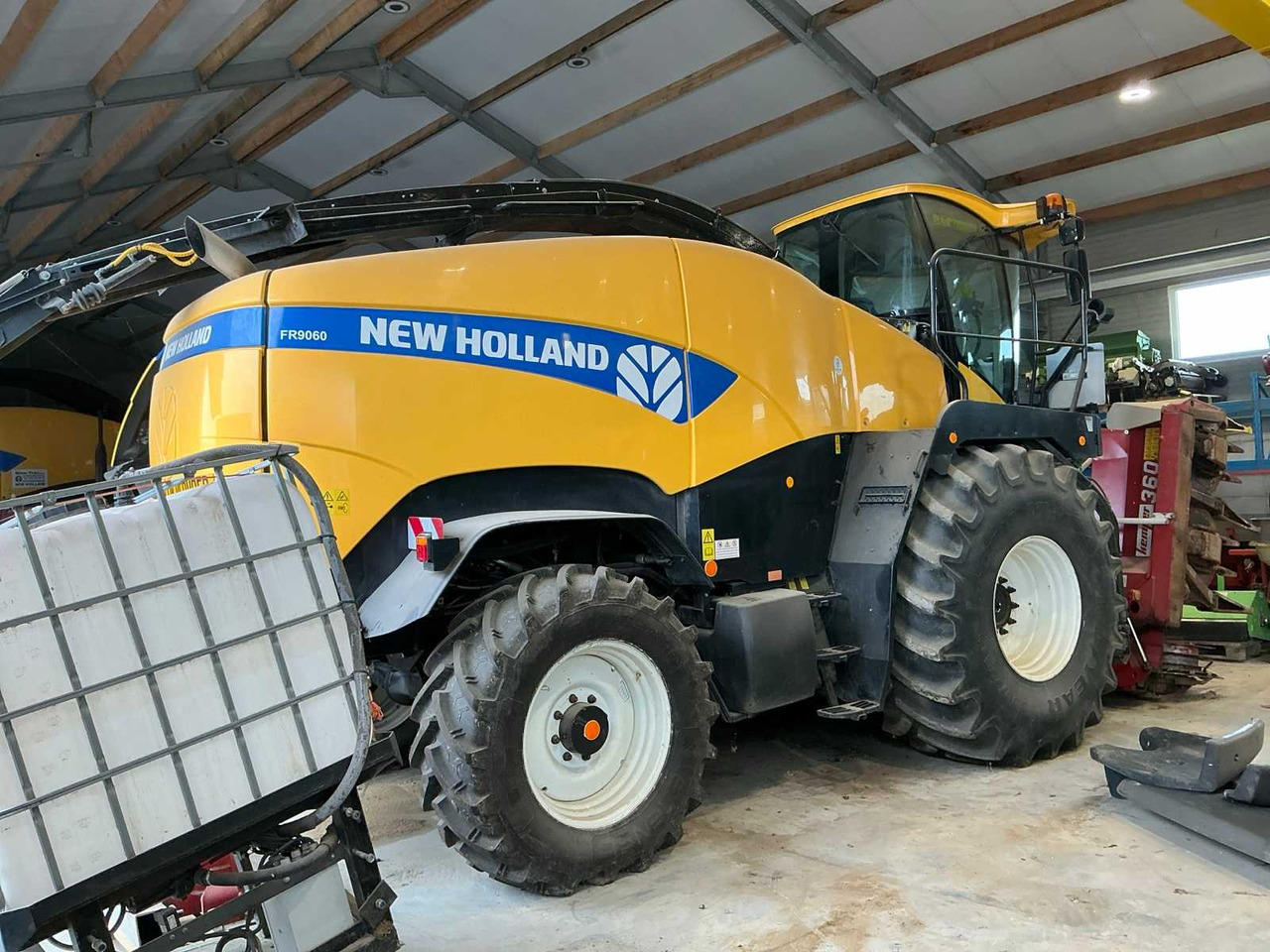 New Holland FR9060 - Kombajn za krmo: slika 4 New Holland FR9060 - Kombajn za krmo: slika 4