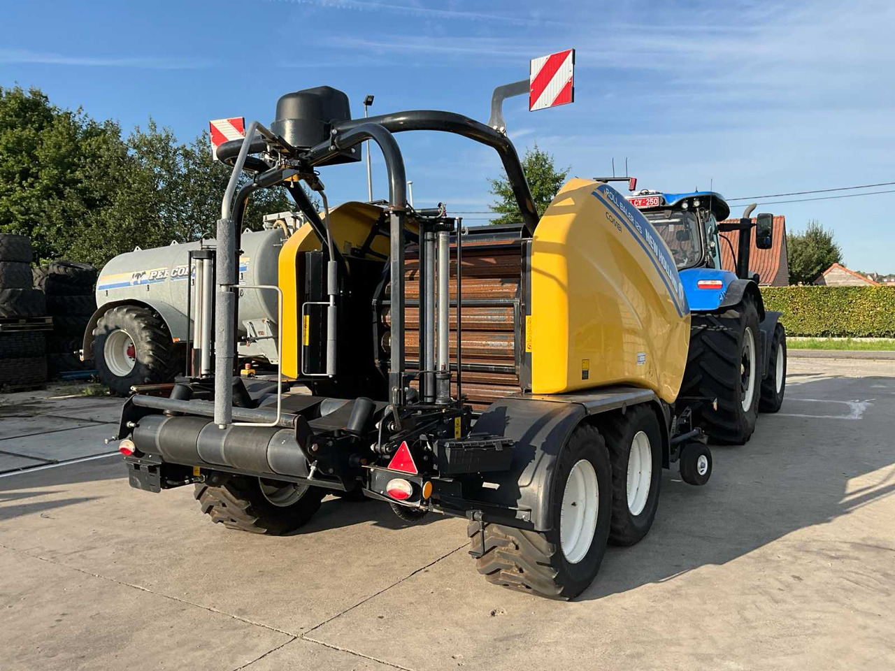 New Holland Roll Baler 125 Combi - Balirka za okrogle bale: slika 4 New Holland Roll Baler 125 Combi - Balirka za okrogle bale: slika 4