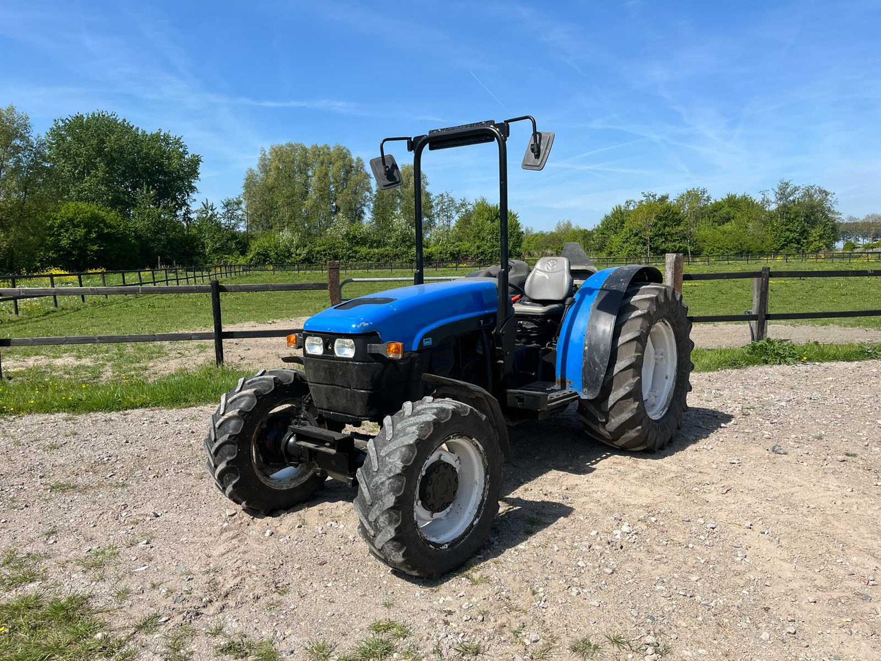 New Holland TN95F - Traktor: slika 1 New Holland TN95F - Traktor: slika 1