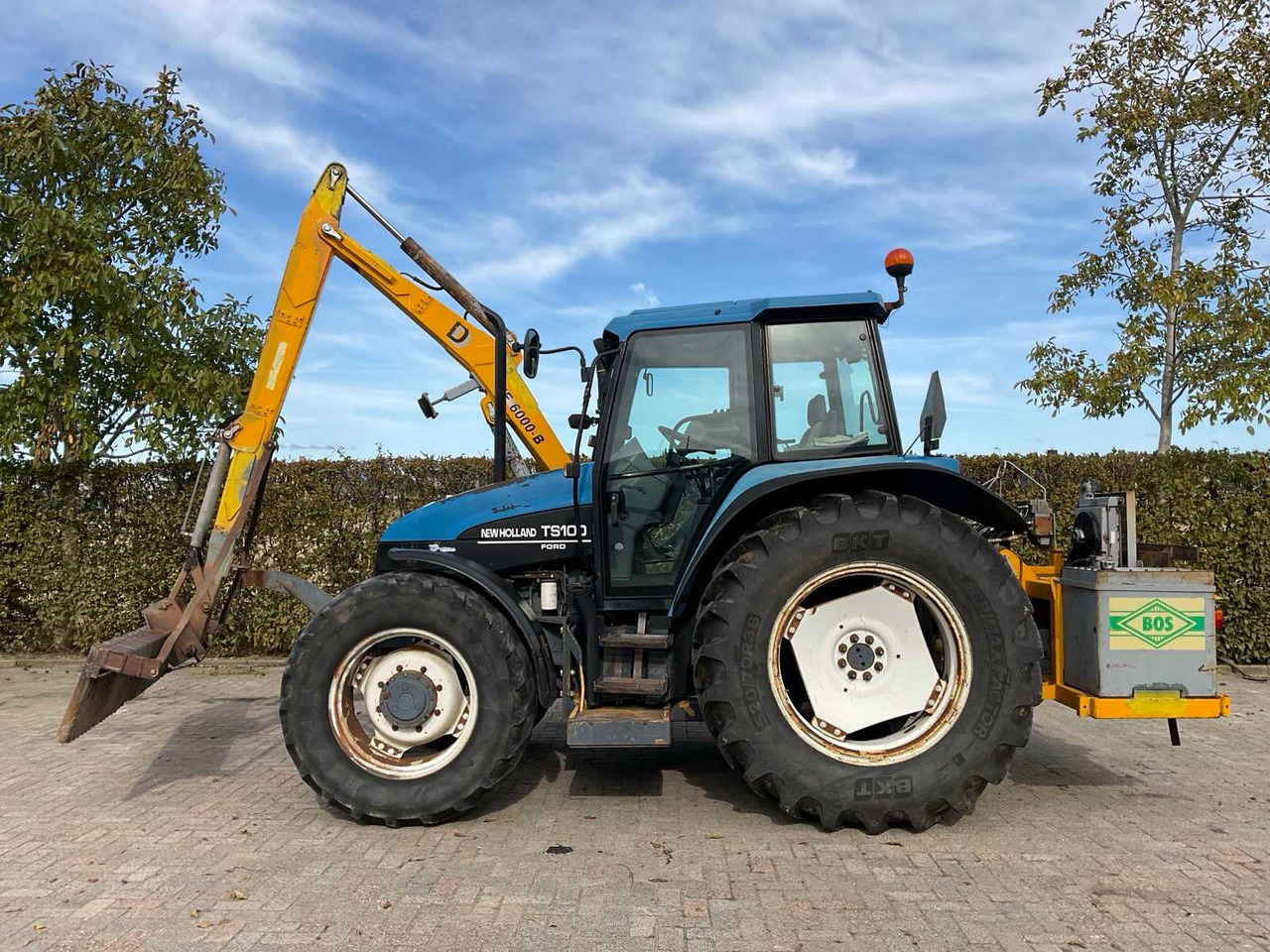 New Holland TS100 - Traktor: slika 2 New Holland TS100 - Traktor: slika 2