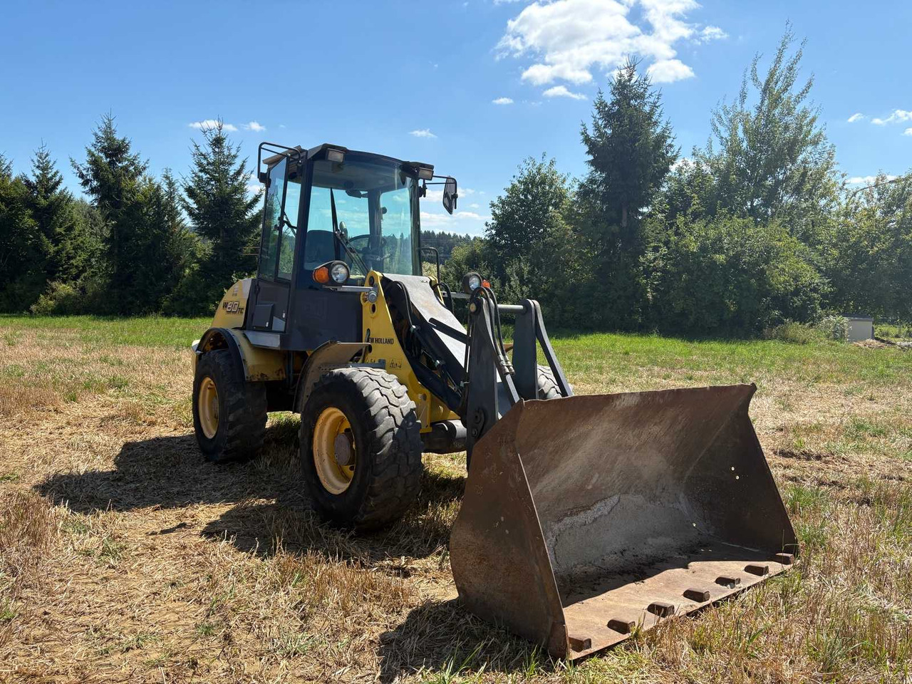 New Holland W80TC - Kolesni nakladalec: slika 4 New Holland W80TC - Kolesni nakladalec: slika 4