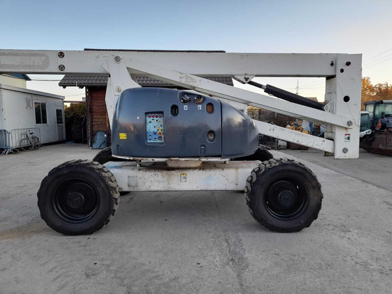 PINGUELY- HAULOTTE - HA20PX - AERIAL WORK PLATFORMS - 2004 - Dvižna ploščad: slika 5 PINGUELY- HAULOTTE - HA20PX - AERIAL WORK PLATFORMS - 2004 - Dvižna ploščad: slika 5