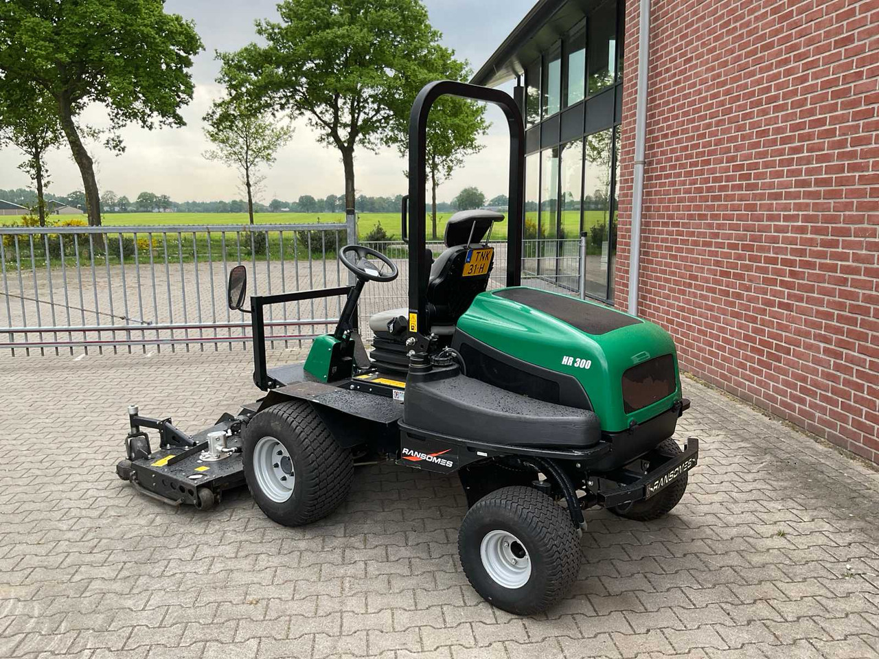 Ransomes HR 300 - Vrtna kosilnica: slika 5 Ransomes HR 300 - Vrtna kosilnica: slika 5