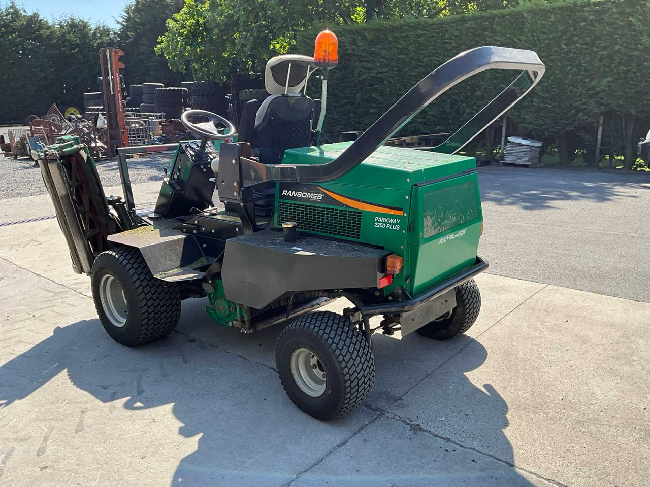 Ransomes Parkway 2250 plus - Mulčer: slika 3 Ransomes Parkway 2250 plus - Mulčer: slika 3